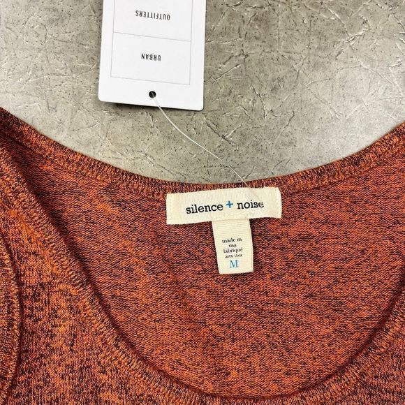 NWT Urban Outfitters Long Sleeve Shirt - Picture 3 of 3